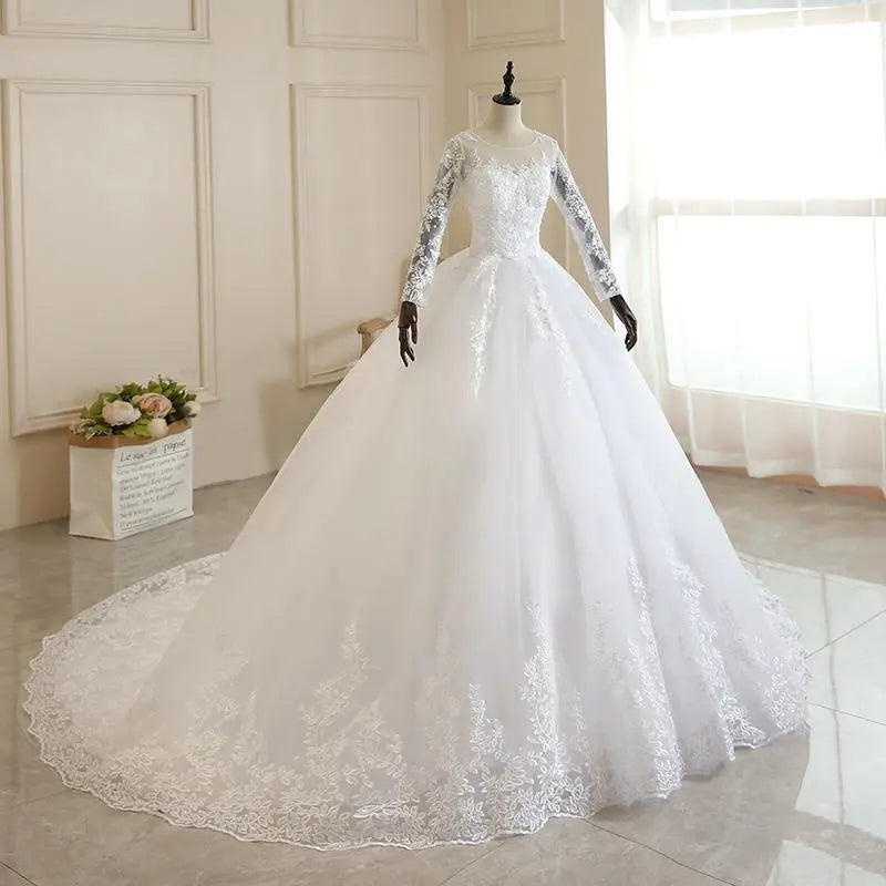 Vintage O Neck Full Sleeve Wedding Dress With Lace Embroidery