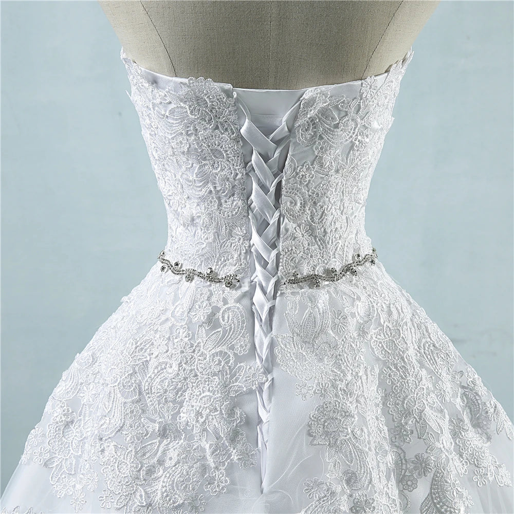 Lace Flower Sweetheart Wedding Dress With Train