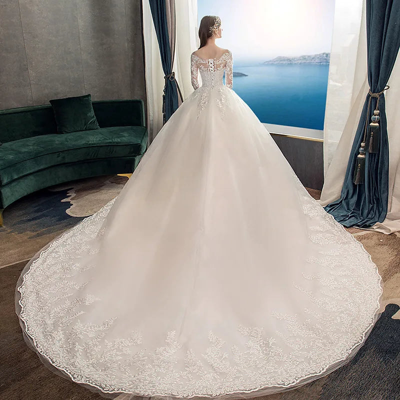Vintage O Neck Full Sleeve Wedding Dress With Lace Embroidery