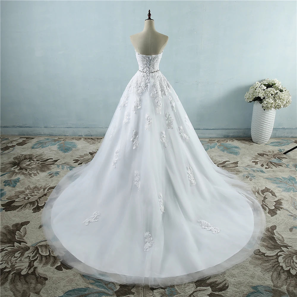 Lace Flower Sweetheart Wedding Dress With Train