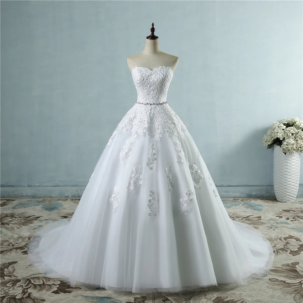Lace Flower Sweetheart Wedding Dress With Train