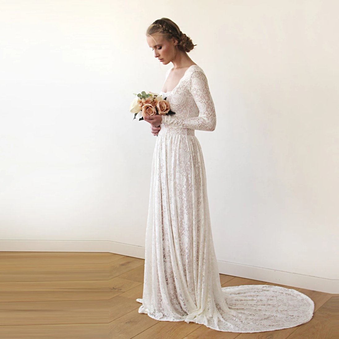 Square Neckline Wedding Dress with Train