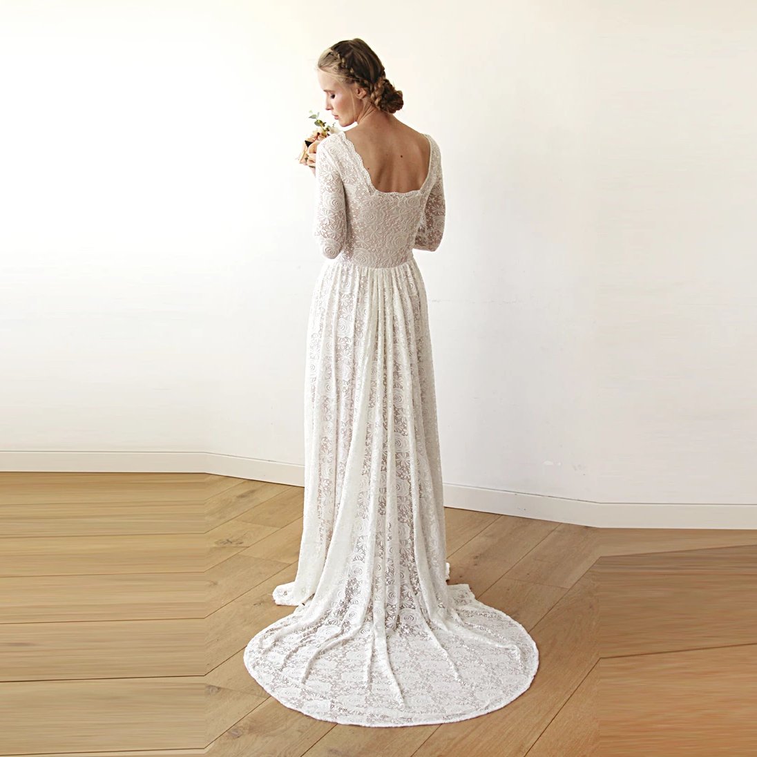 Square Neckline Wedding Dress with Train